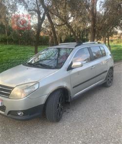 جيلي MK كروس